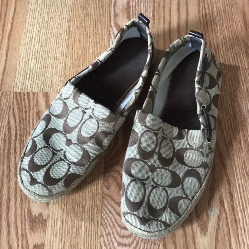Coach flats